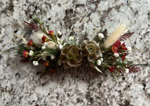 dried floral hair comb